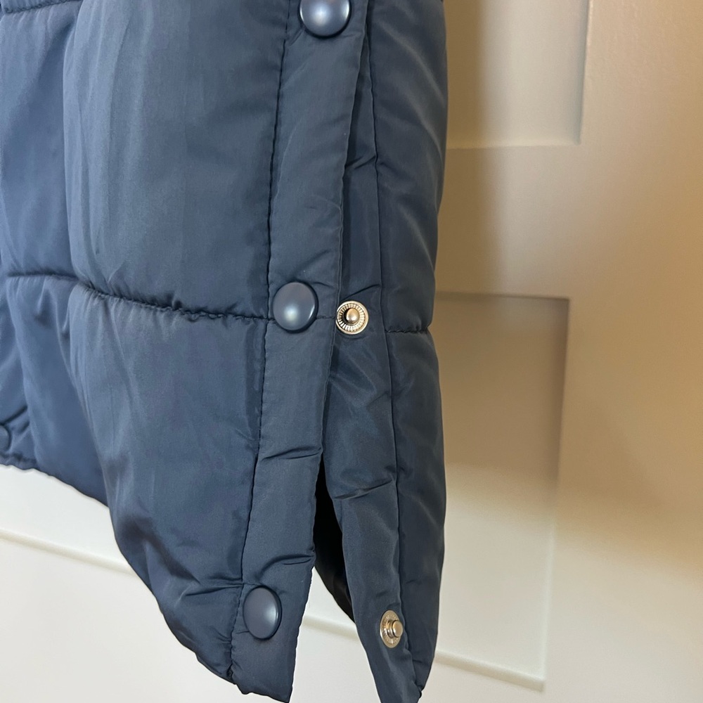 Women's Blue Puffer Vest - Picture 6 of 8